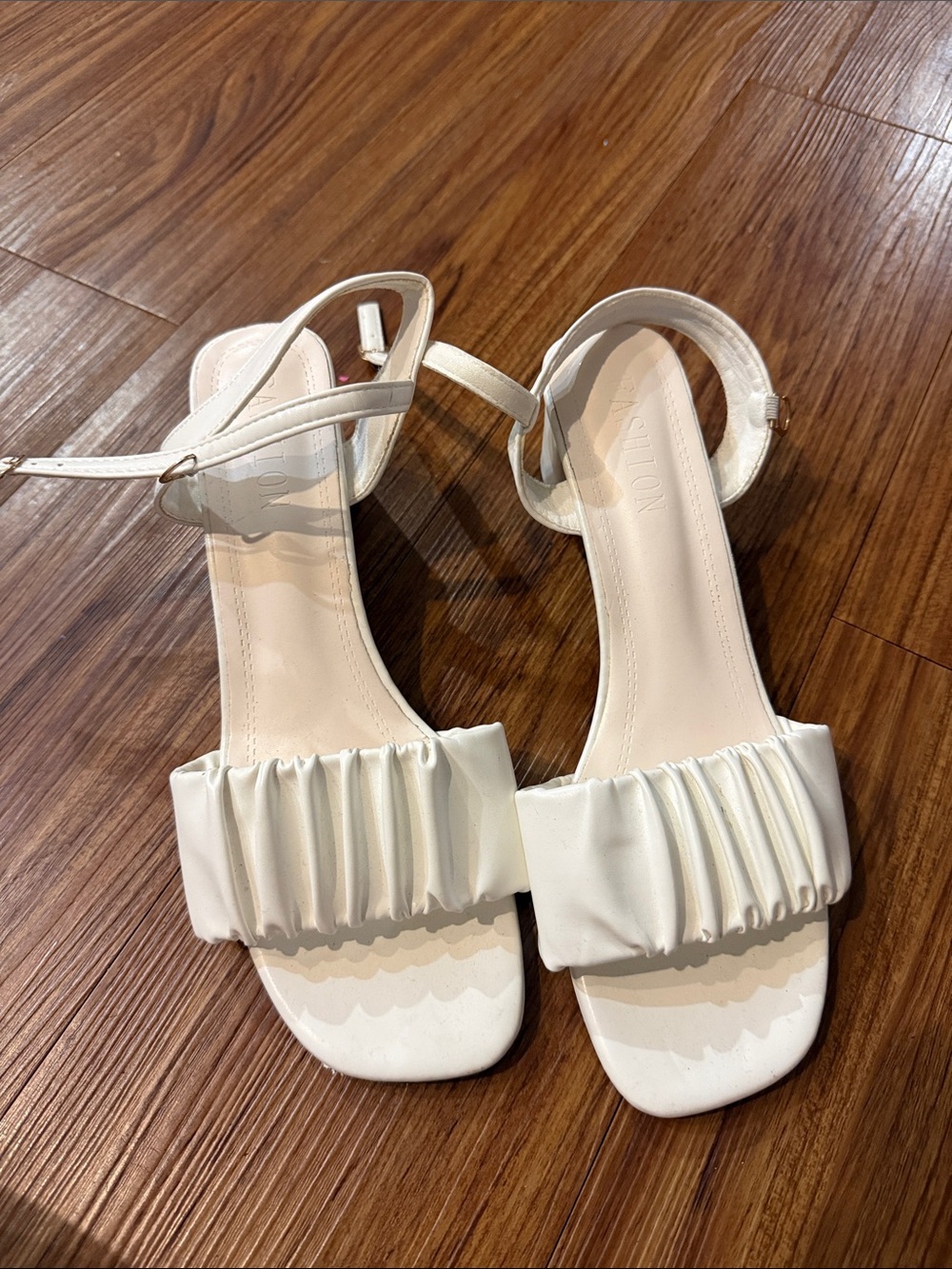 Elegant White Ruched Strap Women's Sandals